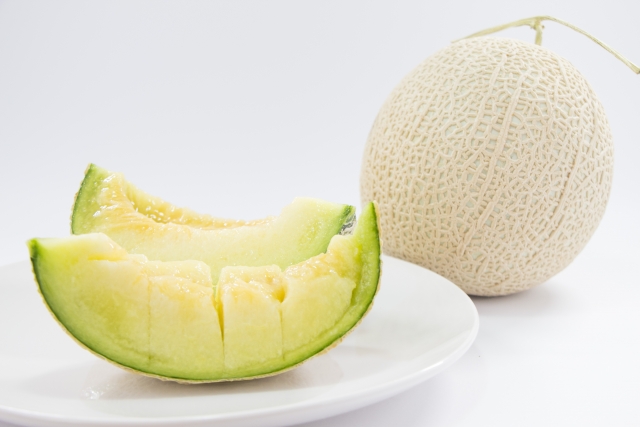 超基本 メロンの切り方 大人数や贅沢に食べたいときのメロンの切り方 初心者でもできる切り方 プロしか知らないオイシイfood情報